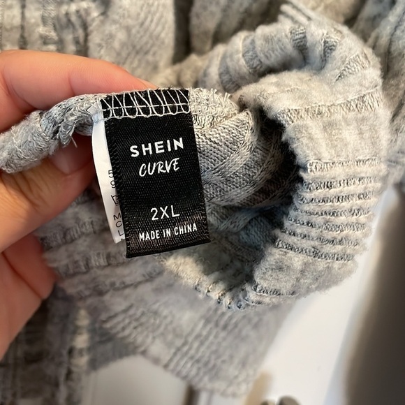 Shein Curve Crop Top Woman's Plus Size 2X - Picture 3 of 10